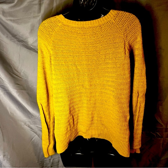 Loft knit sweater in the color marigold. Size Medium. - Picture 2 of 6